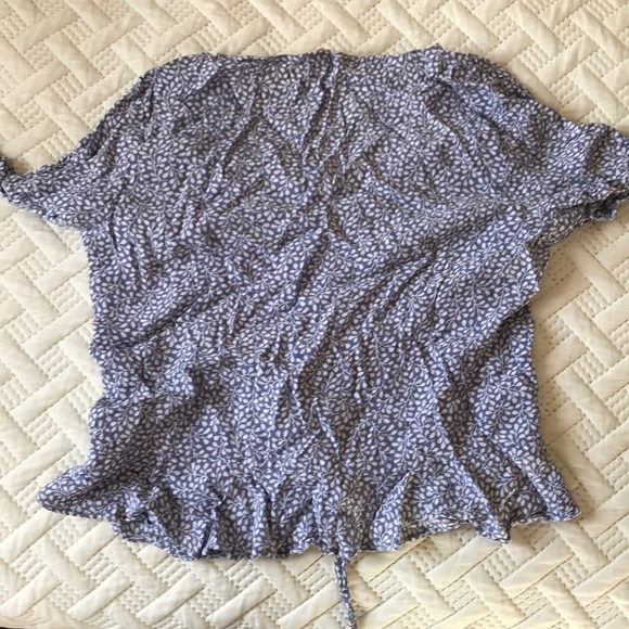 H&M Top - Picture 5 of 5